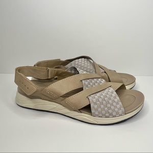 Earth Spirit Sandals Beige & Silver Women’s Size 10